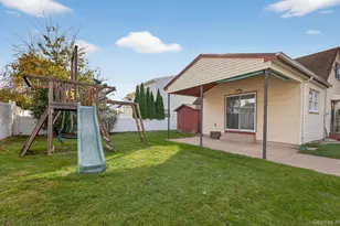 58 Virginia Ave, Plainview, NY 11803 - Photo 17