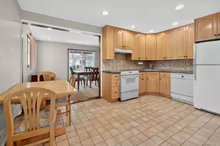 58 Virginia Ave, Plainview, NY 11803 - Photo 7