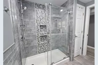 430 Heathcote Road, Lindenhurst, NY 11757 - Photo 13