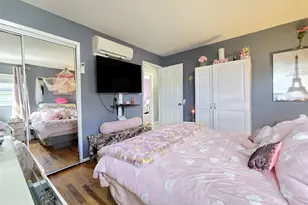 430 Heathcote Rd, Lindenhurst, NY 11757 - Photo 9