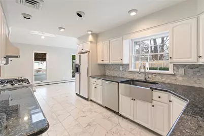 9 Oak Shore Drive, Bayville, NY 11709 - Photo 5