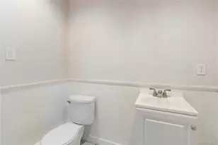 9 Oak Shore Dr, Bayville, NY 11709 - Photo 9