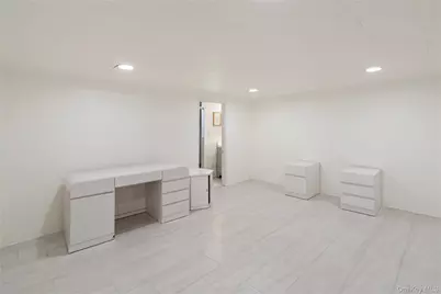 9 Oak Shore Drive, Bayville, NY 11709 - Photo 17