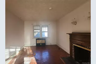 39 Hilbert Street, Hempstead, NY 11550 - Photo 3