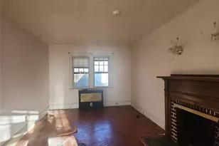 39 Hilbert St, Hempstead, NY 11550 - Photo 3