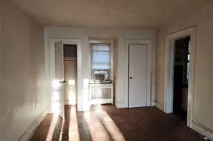 39 Hilbert St, Hempstead, NY 11550 - Photo 9