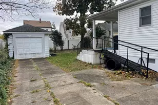 220-46 93rd Rd, Queens Village, NY 11428 - Photo 5