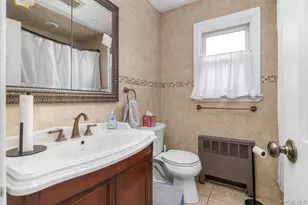 208 Island Pkwy W, Island Park, NY 11558 - Photo 9