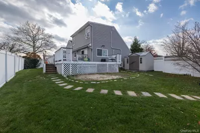 208 Island Parkway W, Island Park, NY 11558 - Photo 13