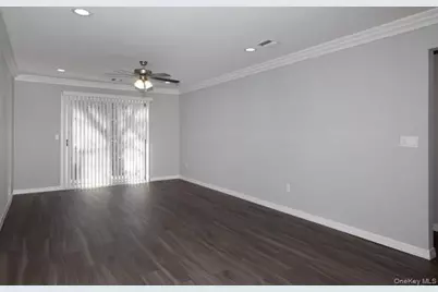 1000 Saddle Rock Road #1301, Holbrook, NY 11741 - Photo 5