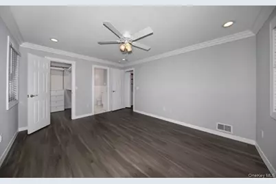 1000 Saddle Rock Road #1301, Holbrook, NY 11741 - Photo 11