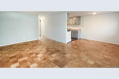 1233 Melville Rd #24, Farmingdale, NY 11735 - Photo 21