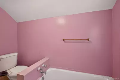 82 E Clinton Avenue, Roosevelt, NY 11575 - Photo 29