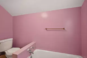 82 E Clinton Ave, Roosevelt, NY 11575 - Photo 29