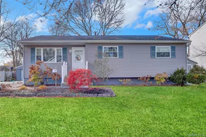 7 Winston Road, Centereach, NY 11720 - Photo 3