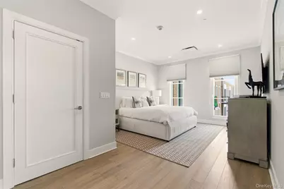 100 Garvies Point Road #1301, Glen Cove, NY 11542 - Photo 19