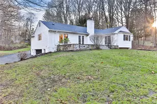 65 Red Oak Ln, Mount Kisco, NY 10549 - Photo 3