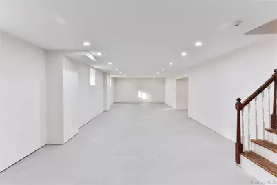 65 Red Oak Lane, Mount Kisco, NY 10549 - Photo 13