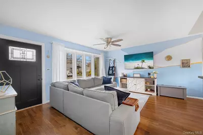 15 Goldsmith Avenue, Greenlawn, NY 11740 - Photo 7