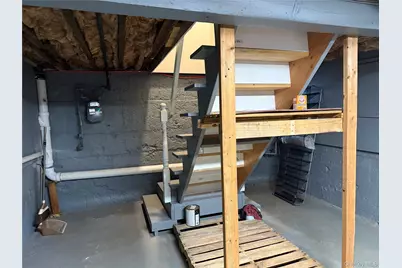 76 Van Cott Avenue, Hempstead, NY 11550 - Photo 15