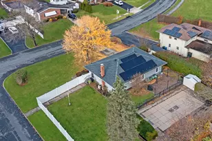 16 E Hill Dr, Smithtown, NY 11787 - Photo 27