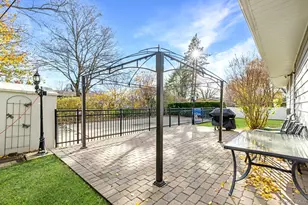 16 E Hill Dr, Smithtown, NY 11787 - Photo 21