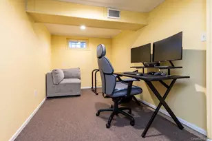 16 E Hill Dr, Smithtown, NY 11787 - Photo 17