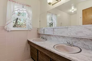 1 Hillcrest Rd, Port Washington, NY 11050 - Photo 27