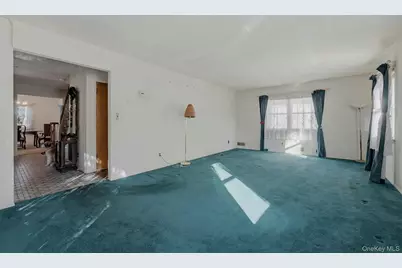 1 Hillcrest Road, Port Washington, NY 11050 - Photo 9