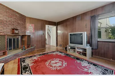 1 Hillcrest Road, Port Washington, NY 11050 - Photo 19