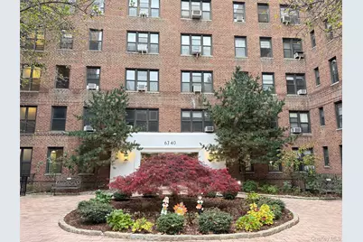 6740 Yellowstone Boulevard #2O, Forest Hills, NY 11375 - Photo 1