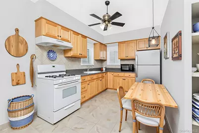 1616 Library Avenue, Bronx, NY 10465 - Photo 9