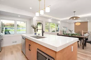 134 Forest Dr, Jericho, NY 11753 - Photo 13