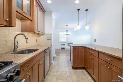 60 Chestnut Street, Rockville Centre, NY 11570 - Photo 7