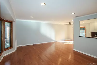 91 Birchwood Park Drive, Syosset, NY 11791 - Photo 9