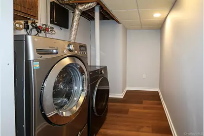 91 Birchwood Park Drive, Syosset, NY 11791 - Photo 39