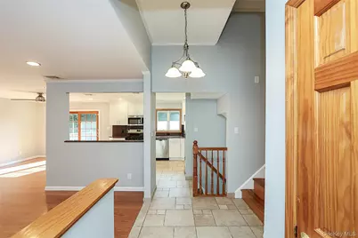 91 Birchwood Park Drive, Syosset, NY 11791 - Photo 5