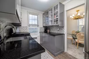 194 Smith St, Freeport, NY 11520 - Photo 13