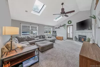 3 Vee Jay Drive, Shoreham, NY 11786 - Photo 5