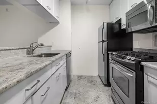 4 Martine Ave, White Plains, NY 10606 - Photo 17