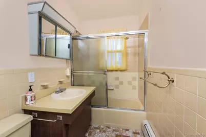 127 Bellevue Place, Yonkers, NY 10703 - Photo 11