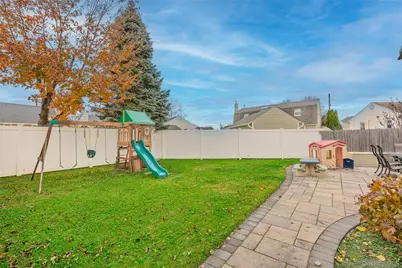 37 Beachwood Drive, Babylon, NY 11702 - Photo 27
