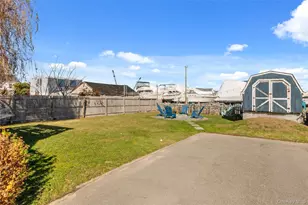 125 Ocean Ave, Bay Shore, NY 11706 - Photo 19