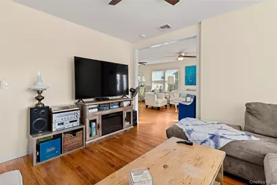 125 Ocean Avenue, Bay Shore, NY 11706 - Photo 11