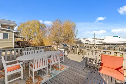 125 Ocean Avenue, Bay Shore, NY 11706 - Photo 17