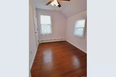 5 Ashwood Road, Port Washington, NY 11050 - Photo 13