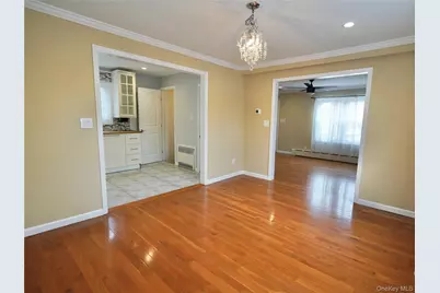 5 Ashwood Road, Port Washington, NY 11050 - Photo 5