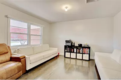 7 Hawk Street, Chestnut Ridge, NY 10977 - Photo 11