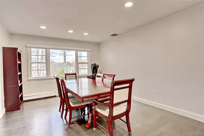 7 Hawk Street, Chestnut Ridge, NY 10977 - Photo 5