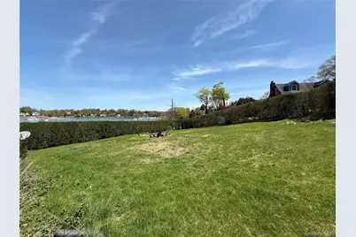 293 W Shore Road #4, Huntington, NY 11743 - Photo 13